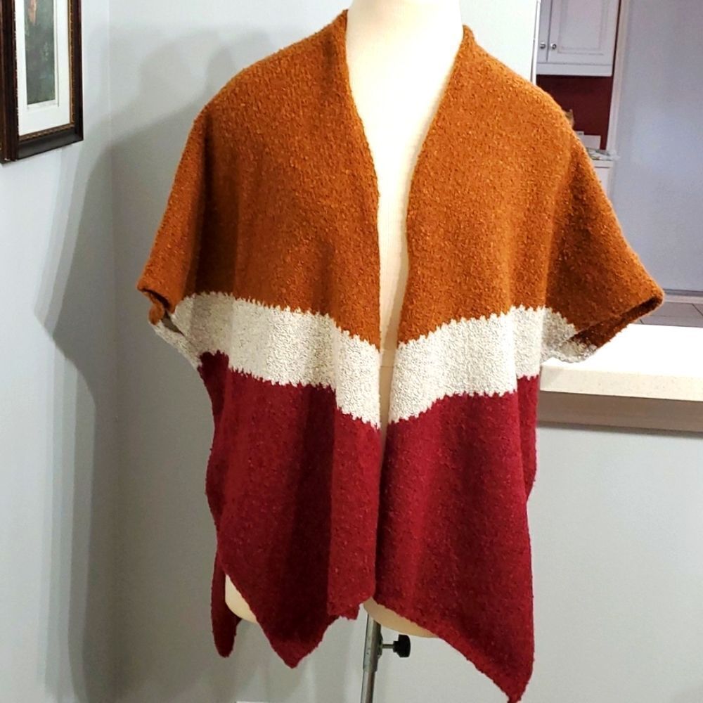 SONOMA, NWT, PONCHO SWEATER SHAWL. Very soft, one size. Brown, cream & …